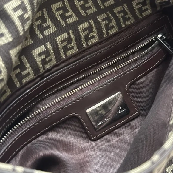 FENDI Vintage Brown Zucca Canvas Baguette shoulder bag - Picture 8 of 12
